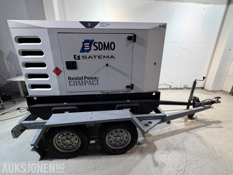 2017 SATEMA SDMO R44C3 40kVA 400V tilhengermontert strømaggregat - Trang thiết bị xây dựng: hình 5 2017 SATEMA SDMO R44C3 40kVA 400V tilhengermontert strømaggregat - Trang thiết bị xây dựng: hình 5