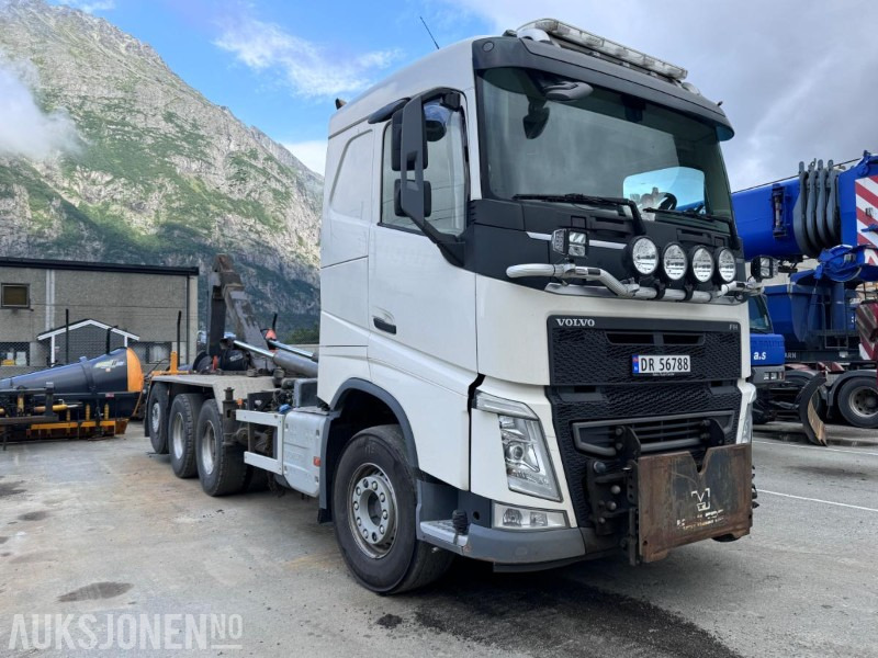 2018 Volvo FH 550 - 8x4 Tridem - Krokløft - Brøyterigget - 10 tonns framaksel - Sideplog - 20 tonns krok med knekk og fjernstyring - Xe tải nâng móc: hình 3 2018 Volvo FH 550 - 8x4 Tridem - Krokløft - Brøyterigget - 10 tonns framaksel - Sideplog - 20 tonns krok med knekk og fjernstyring - Xe tải nâng móc: hình 3