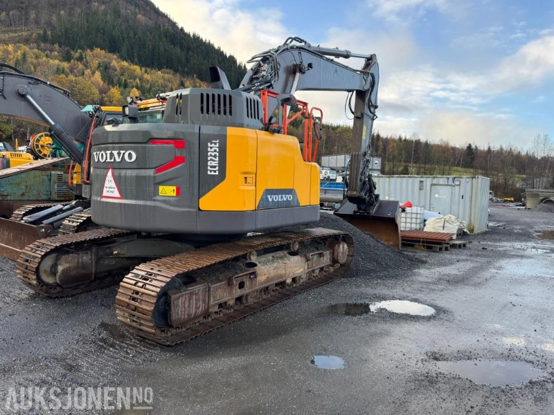 2020 Volvo ECR 235EL Gravemaskin - S70 feste - Pusskuffe - Sentralsmøring - bunkringspumpe - Tiltrotator - Pusskuffe - Sertifisert - Máy xúc: hình 2 2020 Volvo ECR 235EL Gravemaskin - S70 feste - Pusskuffe - Sentralsmøring - bunkringspumpe - Tiltrotator - Pusskuffe - Sertifisert - Máy xúc: hình 2