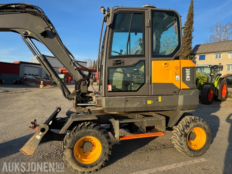 2020 Volvo EW60E HJULGRAVER MED TOLTROTATOR OG 2 SKUFFER - Máy xúc: hình 2 2020 Volvo EW60E HJULGRAVER MED TOLTROTATOR OG 2 SKUFFER - Máy xúc: hình 2