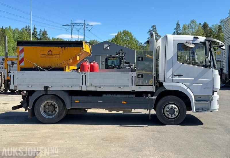2021 Mercedes-Benz Atego 1530 lappebil/asfaltcontainer/hengsrød plan/adaptiv cruisecontrol/kamera - Xe tải thùng lửng/ Phẳng: hình 4 2021 Mercedes-Benz Atego 1530 lappebil/asfaltcontainer/hengsrød plan/adaptiv cruisecontrol/kamera - Xe tải thùng lửng/ Phẳng: hình 4