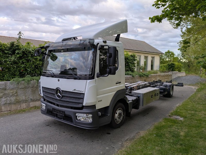 2021 Mercedes-Benz Atego 818 Automat - Xe tải khung gầm: hình 1 2021 Mercedes-Benz Atego 818 Automat - Xe tải khung gầm: hình 1