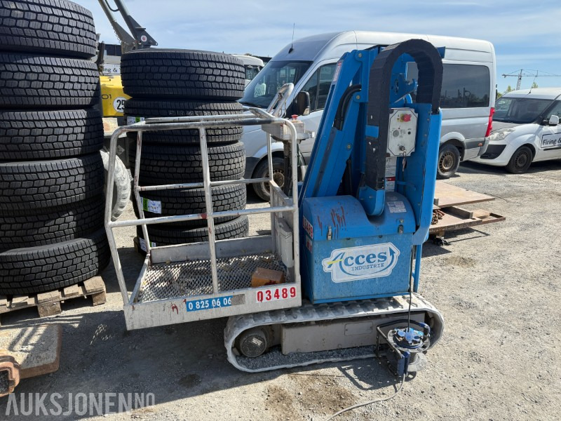 ATN Piaf 560 Mastlift med belter - Nền bục trên không: hình 1 ATN Piaf 560 Mastlift med belter - Nền bục trên không: hình 1