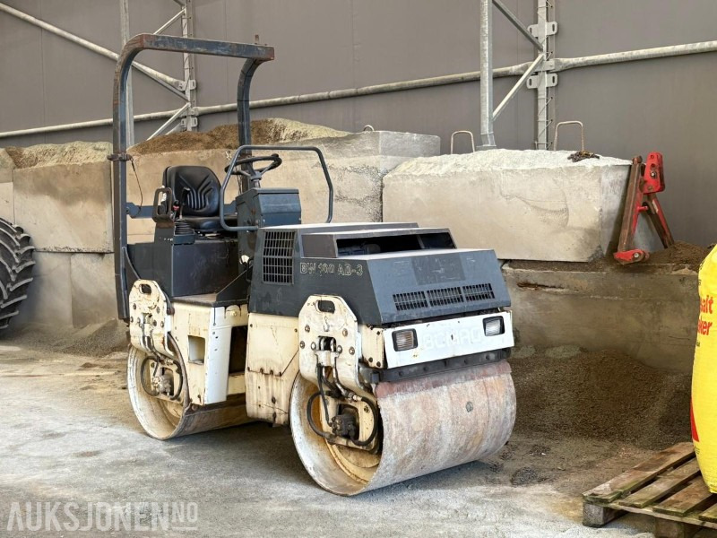 Bomag BW 100 AD-3 / ASFALTVALS - Máy lăn: hình 1 Bomag BW 100 AD-3 / ASFALTVALS - Máy lăn: hình 1
