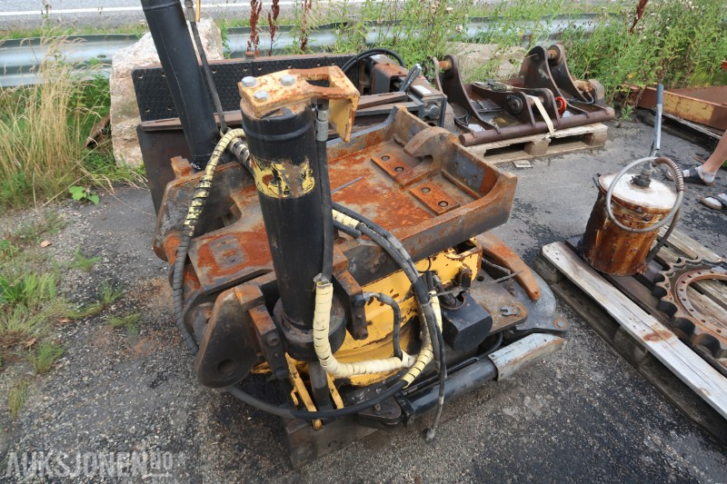 2007 Engcon Tiltrotator med B27 feste - 2 slanger - låsekassett - Đính kèm cho Máy móc xây dựng: hình 1 2007 Engcon Tiltrotator med B27 feste - 2 slanger - låsekassett - Đính kèm cho Máy móc xây dựng: hình 1