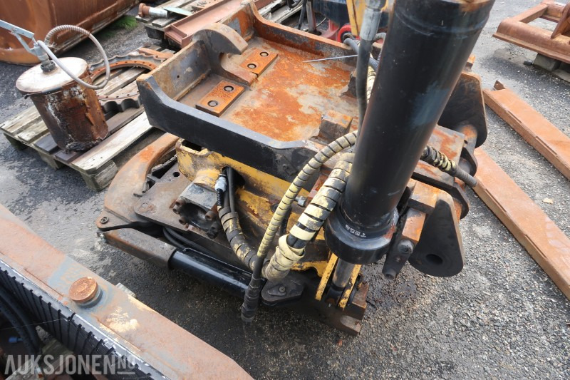 2007 Engcon Tiltrotator med B27 feste - 2 slanger - låsekassett - Đính kèm cho Máy móc xây dựng: hình 3 2007 Engcon Tiltrotator med B27 feste - 2 slanger - låsekassett - Đính kèm cho Máy móc xây dựng: hình 3