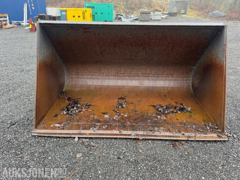 2015 Volvo SNØSKUFFE 3,1M³ – 255 CM BREDDE HJULLASTER - Đính kèm cho Máy móc xây dựng: hình 1 2015 Volvo SNØSKUFFE 3,1M³ – 255 CM BREDDE HJULLASTER - Đính kèm cho Máy móc xây dựng: hình 1