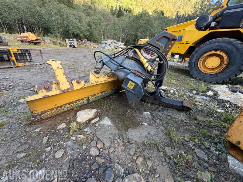 2016 Stark HT2800R Planeringsskjær / Høvler / Høvelskjær - Đính kèm cho Máy móc xây dựng: hình 2 2016 Stark HT2800R Planeringsskjær / Høvler / Høvelskjær - Đính kèm cho Máy móc xây dựng: hình 2