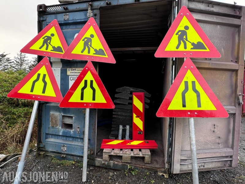 2025 Skilt og vegmerkingspakke - Saferoad - Đính kèm cho Máy móc xây dựng: hình 1 2025 Skilt og vegmerkingspakke - Saferoad - Đính kèm cho Máy móc xây dựng: hình 1