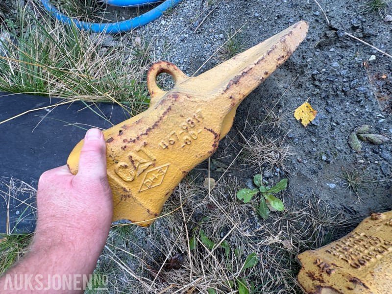 Cat graveskuffetenner til gravemaskin og/eller hjullaster - Đính kèm cho Máy móc xây dựng: hình 4 Cat graveskuffetenner til gravemaskin og/eller hjullaster - Đính kèm cho Máy móc xây dựng: hình 4