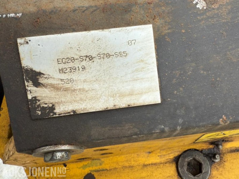 Engcon EC20 Tiltrotator med S70 feste - Đính kèm cho Máy móc xây dựng: hình 5 Engcon EC20 Tiltrotator med S70 feste - Đính kèm cho Máy móc xây dựng: hình 5