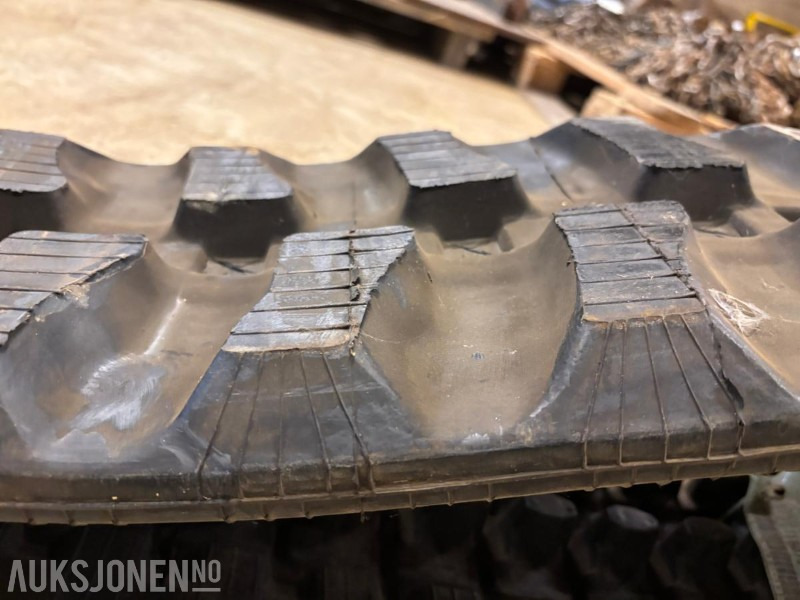 NYE BM TRACK GUMMIBELTE 230/48J/70 - Đính kèm cho Máy móc xây dựng: hình 4 NYE BM TRACK GUMMIBELTE 230/48J/70 - Đính kèm cho Máy móc xây dựng: hình 4