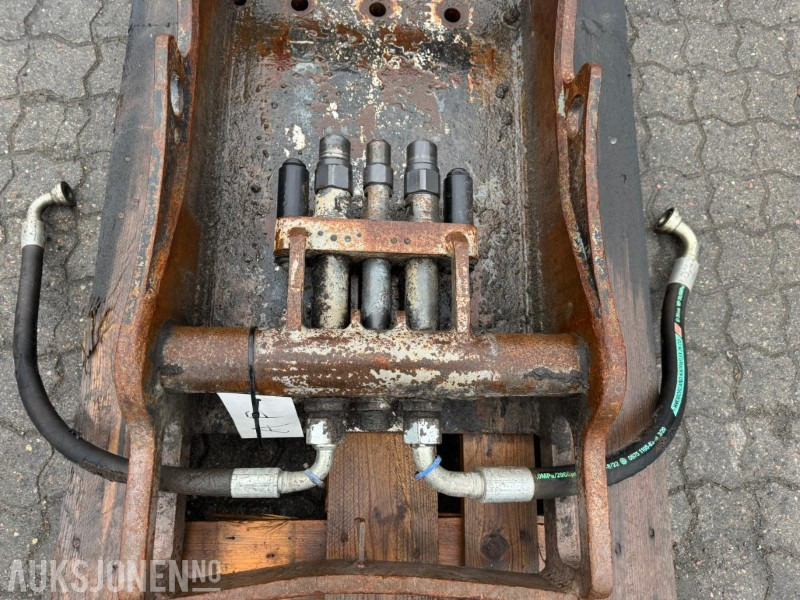 S70 feste med OilQuick - Đính kèm cho Máy móc xây dựng: hình 5 S70 feste med OilQuick - Đính kèm cho Máy móc xây dựng: hình 5