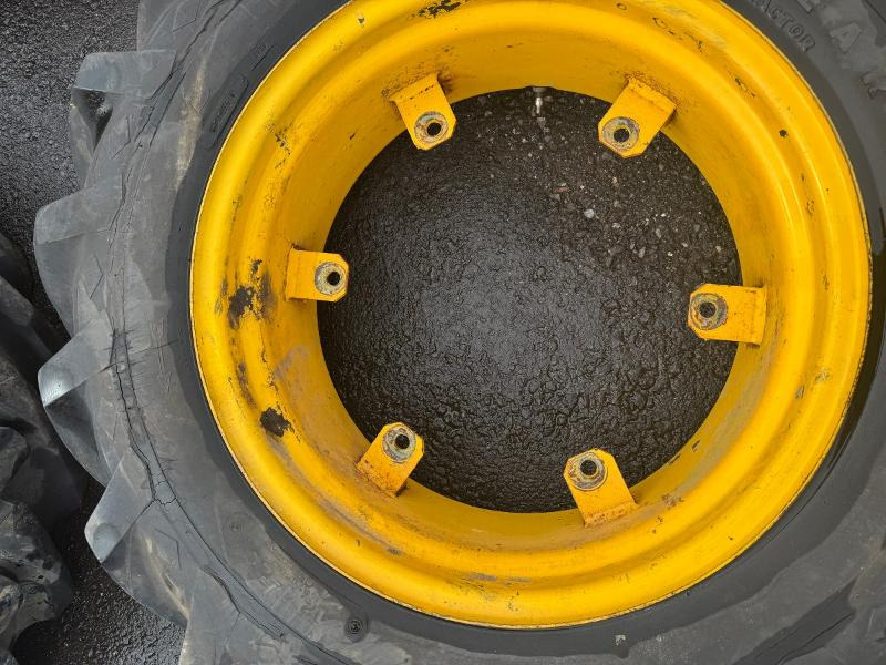 1 GoodYear 12.4-24 traktordekk med felg - Máy móc nông nghiệp: hình 4 1 GoodYear 12.4-24 traktordekk med felg - Máy móc nông nghiệp: hình 4
