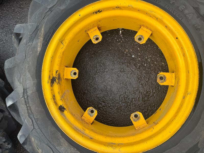 1 GoodYear 12.4-24 traktordekk med felg - Máy móc nông nghiệp: hình 5 1 GoodYear 12.4-24 traktordekk med felg - Máy móc nông nghiệp: hình 5