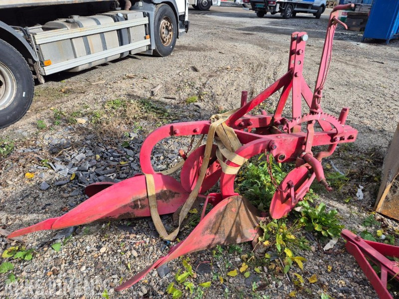 1970 Plog 2 skjærs - ingen minstepris - Máy móc nông nghiệp: hình 1 1970 Plog 2 skjærs - ingen minstepris - Máy móc nông nghiệp: hình 1