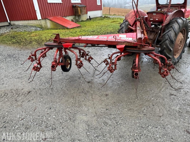 1990 JF CR 320 KOMBI RIVE / SPREDER EKSTRA PIGGER - Máy móc nông nghiệp: hình 2 1990 JF CR 320 KOMBI RIVE / SPREDER EKSTRA PIGGER - Máy móc nông nghiệp: hình 2