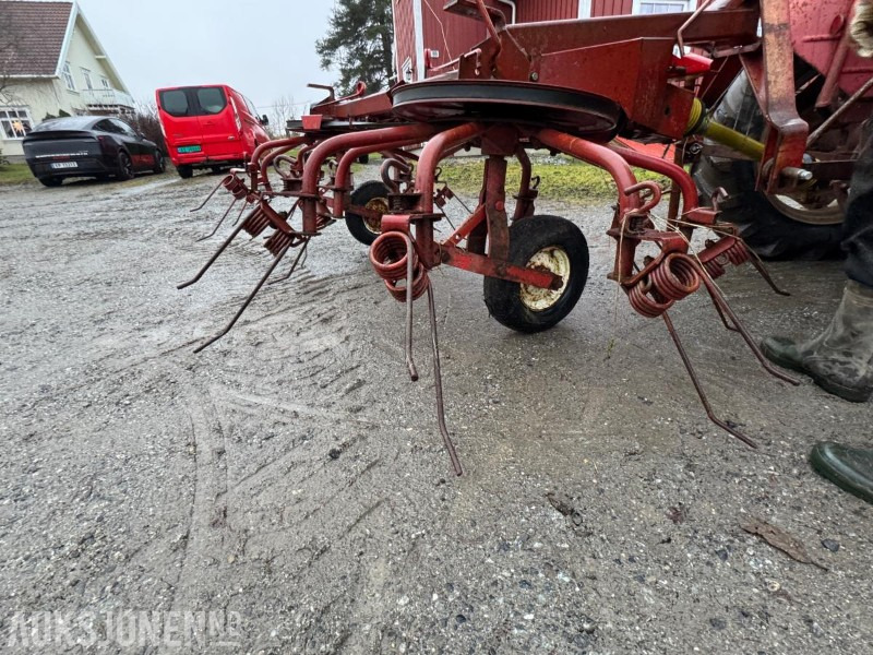 1990 JF CR 320 KOMBI RIVE / SPREDER EKSTRA PIGGER - Máy móc nông nghiệp: hình 4 1990 JF CR 320 KOMBI RIVE / SPREDER EKSTRA PIGGER - Máy móc nông nghiệp: hình 4