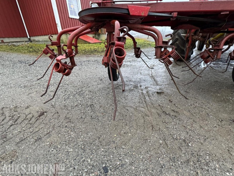 1990 JF CR 320 KOMBI RIVE / SPREDER EKSTRA PIGGER - Máy móc nông nghiệp: hình 3 1990 JF CR 320 KOMBI RIVE / SPREDER EKSTRA PIGGER - Máy móc nông nghiệp: hình 3