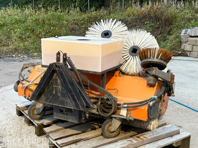 2007 Bema Kommunal-Dual feiekost med vanntank - Máy móc nông nghiệp: hình 1 2007 Bema Kommunal-Dual feiekost med vanntank - Máy móc nông nghiệp: hình 1