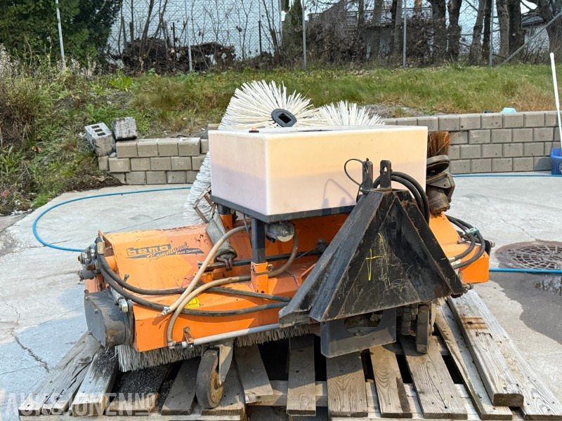 2007 Bema Kommunal-Dual feiekost med vanntank - Máy móc nông nghiệp: hình 3 2007 Bema Kommunal-Dual feiekost med vanntank - Máy móc nông nghiệp: hình 3