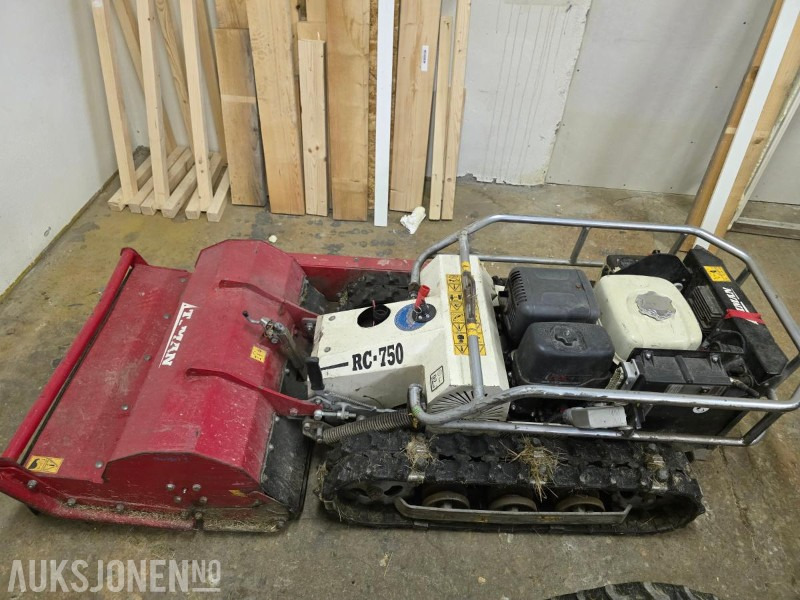 2010 Timan RC-750 radiostyrt belteklipper 14 hk Honda iGX440 - Máy móc nông nghiệp: hình 1 2010 Timan RC-750 radiostyrt belteklipper 14 hk Honda iGX440 - Máy móc nông nghiệp: hình 1