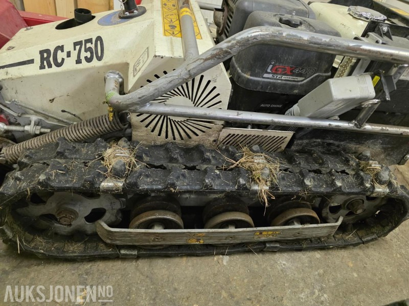 2010 Timan RC-750 radiostyrt belteklipper 14 hk Honda iGX440 - Máy móc nông nghiệp: hình 5 2010 Timan RC-750 radiostyrt belteklipper 14 hk Honda iGX440 - Máy móc nông nghiệp: hình 5