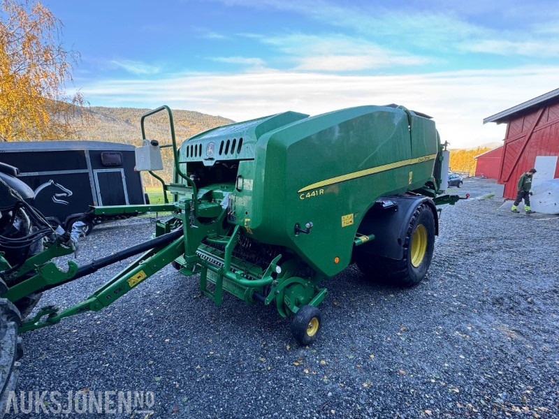 2017 John Deere C441 R kombipresse med sentralsmøring - Máy móc nông nghiệp: hình 1 2017 John Deere C441 R kombipresse med sentralsmøring - Máy móc nông nghiệp: hình 1