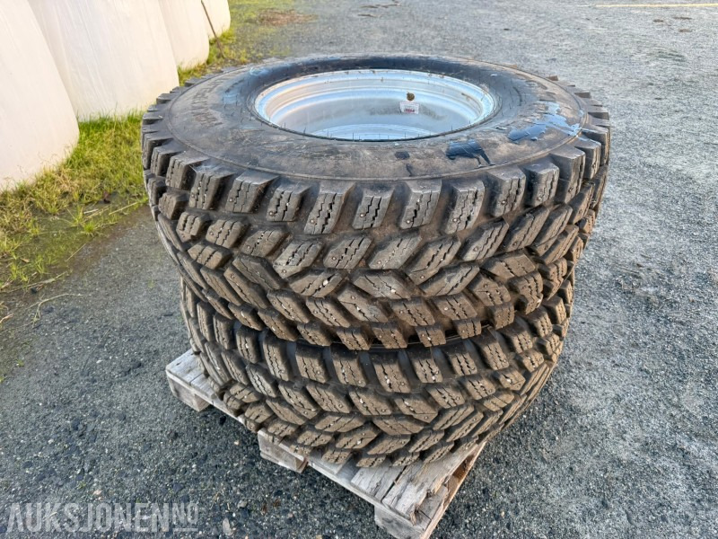 2018 Nokian Hakkapeliitta Traktordekk 480/80R38 og 440/80R24 m/pigg og seiping - Máy móc nông nghiệp: hình 3 2018 Nokian Hakkapeliitta Traktordekk 480/80R38 og 440/80R24 m/pigg og seiping - Máy móc nông nghiệp: hình 3