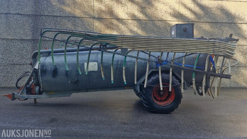 Máy móc nông nghiệp Harsø Tankvogn med slangespreder og store 700-hjul (Trelleborg): hình 1