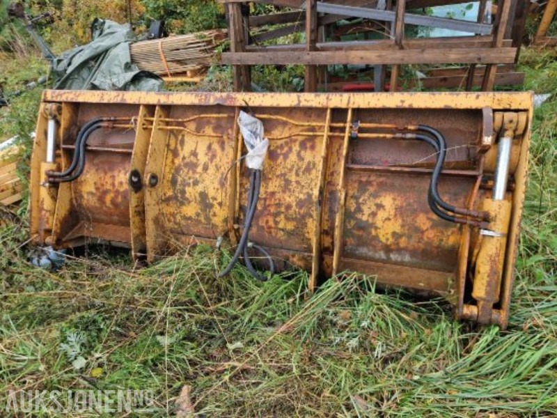 Hydraulisk skuffe Case 580 G - Máy móc nông nghiệp: hình 1 Hydraulisk skuffe Case 580 G - Máy móc nông nghiệp: hình 1
