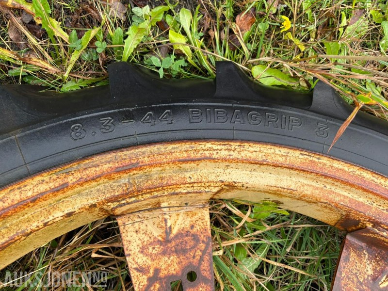 TVILLING HJUL OG SPRØYTEHJUL TIL TRAKTOR - Máy móc nông nghiệp: hình 5 TVILLING HJUL OG SPRØYTEHJUL TIL TRAKTOR - Máy móc nông nghiệp: hình 5