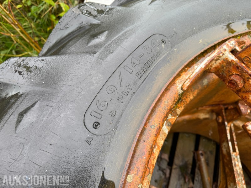 Traktordekk med tvillingfester – Goodyear 16.9/14-34 72 timers auksjon! - Máy móc nông nghiệp: hình 5 Traktordekk med tvillingfester – Goodyear 16.9/14-34 72 timers auksjon! - Máy móc nông nghiệp: hình 5