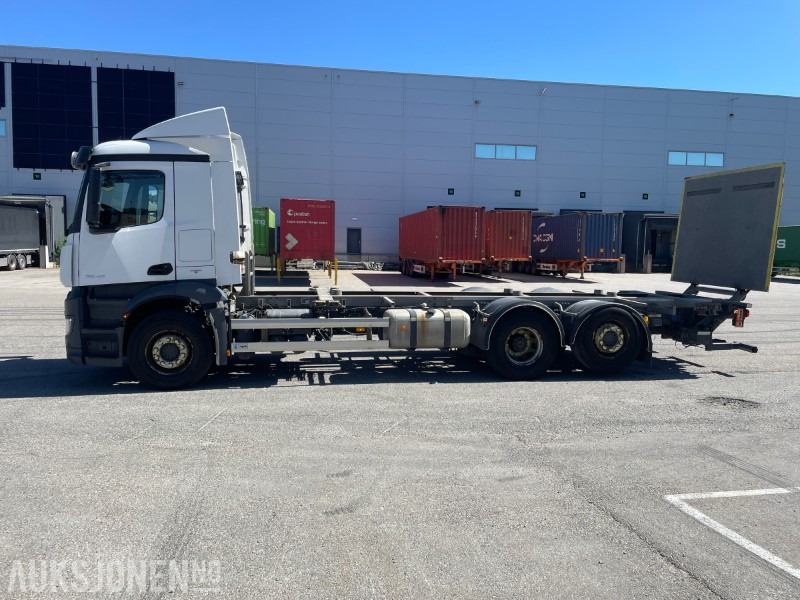 Mercedes-Benz Antos 2545 containerbil, baklem, euro 6, lav km - Xe chở container/ Xe tải hoán đổi thân: hình 4 Mercedes-Benz Antos 2545 containerbil, baklem, euro 6, lav km - Xe chở container/ Xe tải hoán đổi thân: hình 4