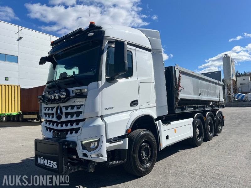 Mercedes-Benz Arocs 3253 Tridem krokbil brøyte rigget - Xe tải nâng móc: hình 1 Mercedes-Benz Arocs 3253 Tridem krokbil brøyte rigget - Xe tải nâng móc: hình 1