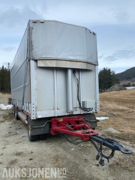 2009 Tyllis 3-akslet henger med hevbart kapell og bakdører - Rơ moóc: hình 1 2009 Tyllis 3-akslet henger med hevbart kapell og bakdører - Rơ moóc: hình 1