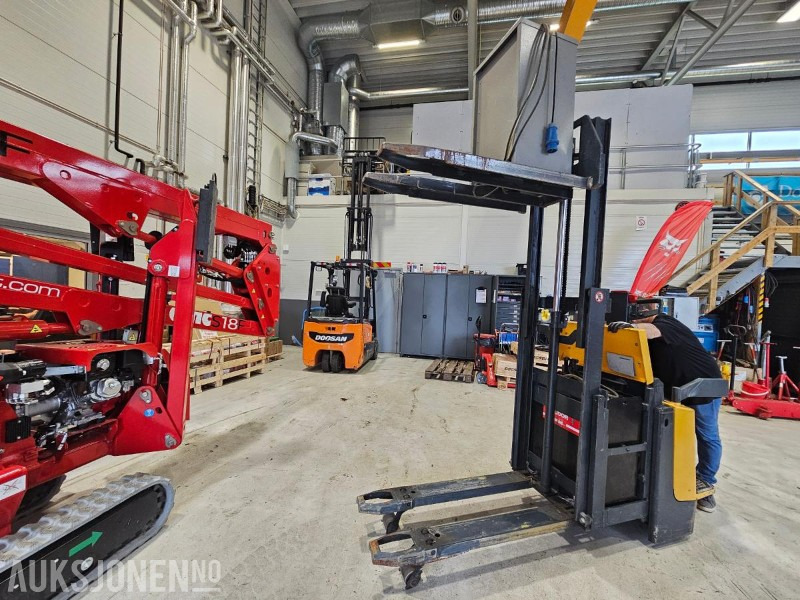 1998 Jungheinrich ERD 20 Elektrisk stabletruck med lader - Thiết bị xử lý vật liệu: hình 1 1998 Jungheinrich ERD 20 Elektrisk stabletruck med lader - Thiết bị xử lý vật liệu: hình 1