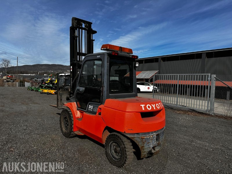 2000 Toyota 42-7FD40 dieseldrevet gaffeltruck - Thiết bị xử lý vật liệu: hình 5 2000 Toyota 42-7FD40 dieseldrevet gaffeltruck - Thiết bị xử lý vật liệu: hình 5