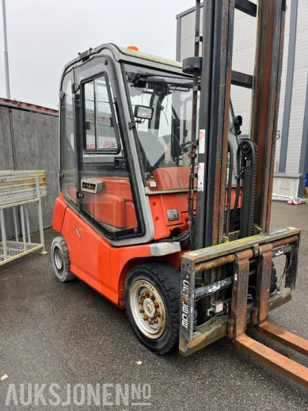2004 BT CBE 40 Motvektstruck - Truck - Thiết bị xử lý vật liệu: hình 4 2004 BT CBE 40 Motvektstruck - Truck - Thiết bị xử lý vật liệu: hình 4