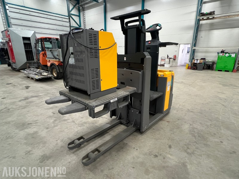 2017 Jungheinrich ECE 310 HP - Thiết bị xử lý vật liệu: hình 5 2017 Jungheinrich ECE 310 HP - Thiết bị xử lý vật liệu: hình 5