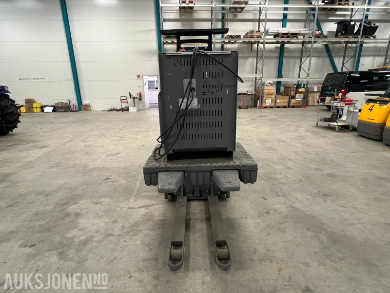 2017 Jungheinrich ECE 310 HP - Thiết bị xử lý vật liệu: hình 4 2017 Jungheinrich ECE 310 HP - Thiết bị xử lý vật liệu: hình 4