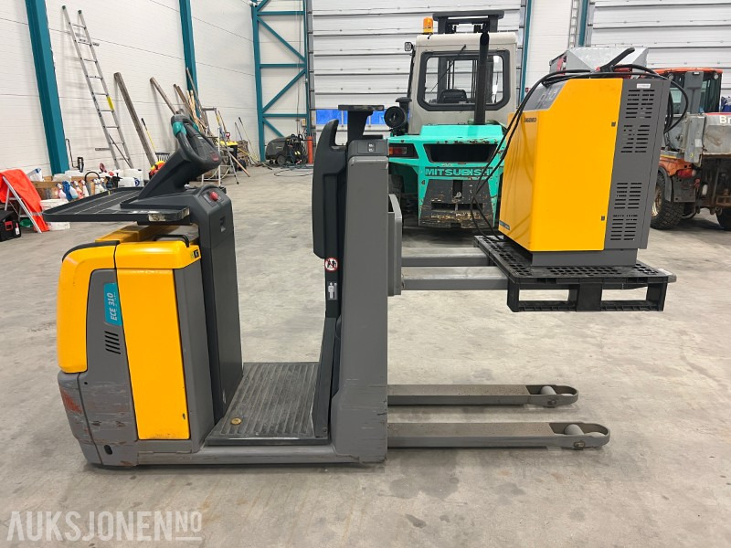 2017 Jungheinrich ECE 310 HP - Thiết bị xử lý vật liệu: hình 2 2017 Jungheinrich ECE 310 HP - Thiết bị xử lý vật liệu: hình 2