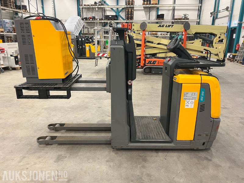 2017 Jungheinrich ECE 310 HP - Thiết bị xử lý vật liệu: hình 5 2017 Jungheinrich ECE 310 HP - Thiết bị xử lý vật liệu: hình 5