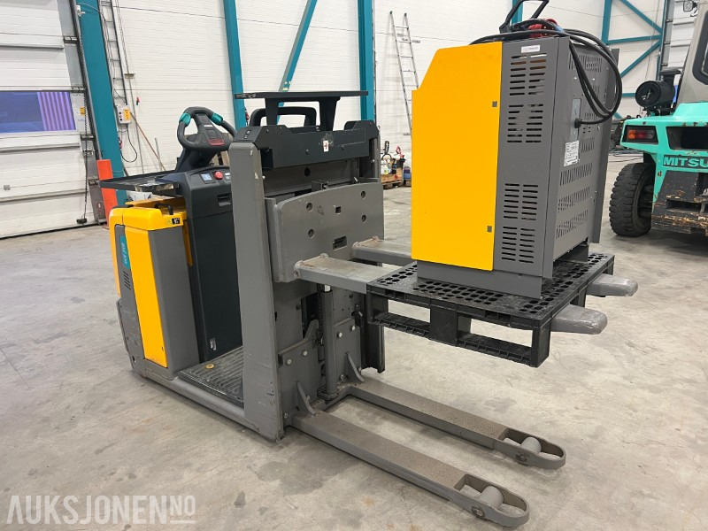 2017 Jungheinrich ECE 310 HP - Thiết bị xử lý vật liệu: hình 3 2017 Jungheinrich ECE 310 HP - Thiết bị xử lý vật liệu: hình 3