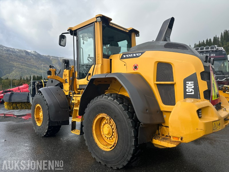 Volvo L90H HJULLASTER MED MYE UTSTYR - 7247 TIMER - Máy xúc lật bánh lốp: hình 3 Volvo L90H HJULLASTER MED MYE UTSTYR - 7247 TIMER - Máy xúc lật bánh lốp: hình 3