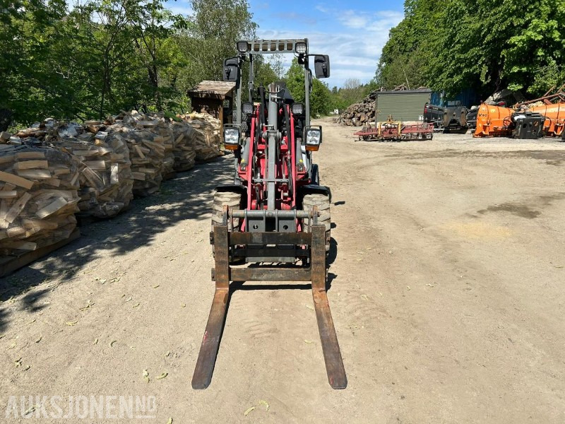 Weidemann 1260 CLASSIC HJULLASTER-PALLEGAFFEL-SKUFFE - Máy xúc lật bánh lốp: hình 2 Weidemann 1260 CLASSIC HJULLASTER-PALLEGAFFEL-SKUFFE - Máy xúc lật bánh lốp: hình 2