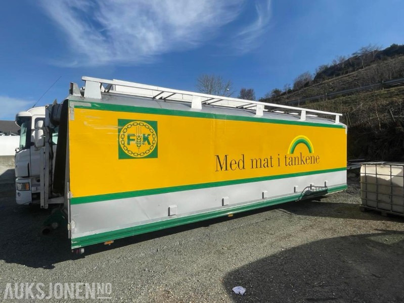 2005 Tank til mel og korn - Bulk-transport - 35 000 liter - Tipp kydraulikk - 7 rom - Kamera - Sluser - Hjelperamme. - Xe tải: hình 3 2005 Tank til mel og korn - Bulk-transport - 35 000 liter - Tipp kydraulikk - 7 rom - Kamera - Sluser - Hjelperamme. - Xe tải: hình 3