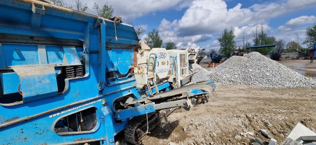 Máy nghiền di động McCloskey J45: hình 16 Máy nghiền di động McCloskey J45: hình 16