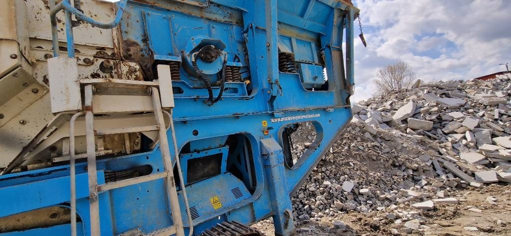 Máy nghiền di động McCloskey J45: hình 11 Máy nghiền di động McCloskey J45: hình 11