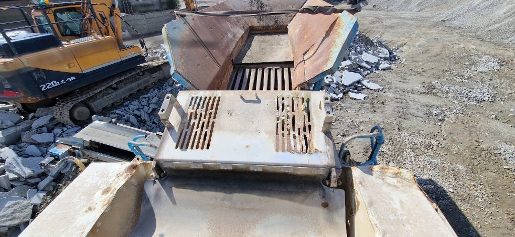 Máy nghiền di động McCloskey J45: hình 23 Máy nghiền di động McCloskey J45: hình 23